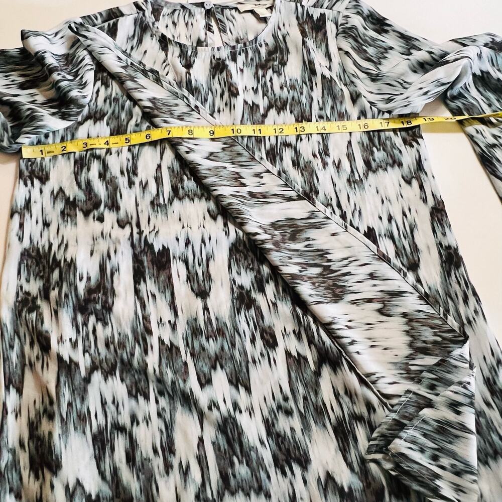 Halston Abstract Print Waterfall Long Sleeve Top Size XS - Picture 7 of 7